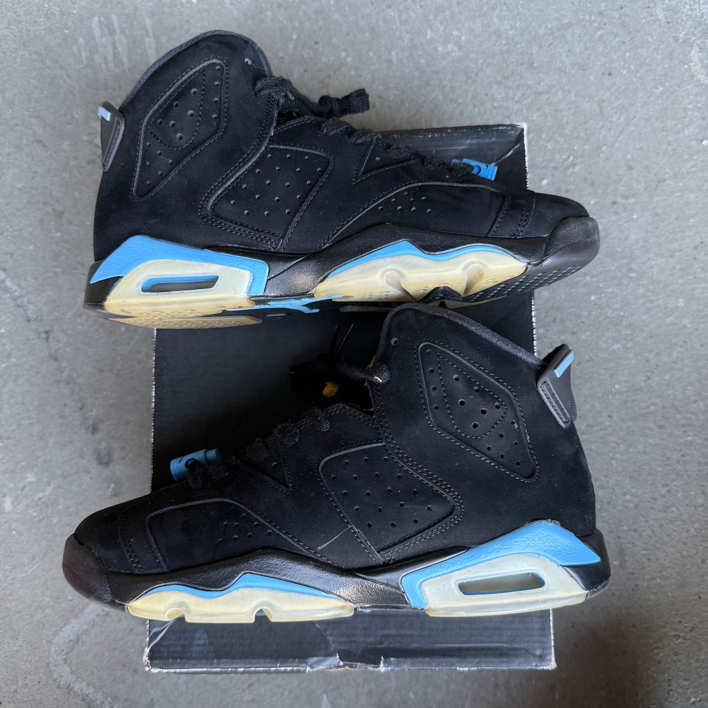 Jordan 6 Retro UNC (GS) *pre-owned* (SIZE 7Y)