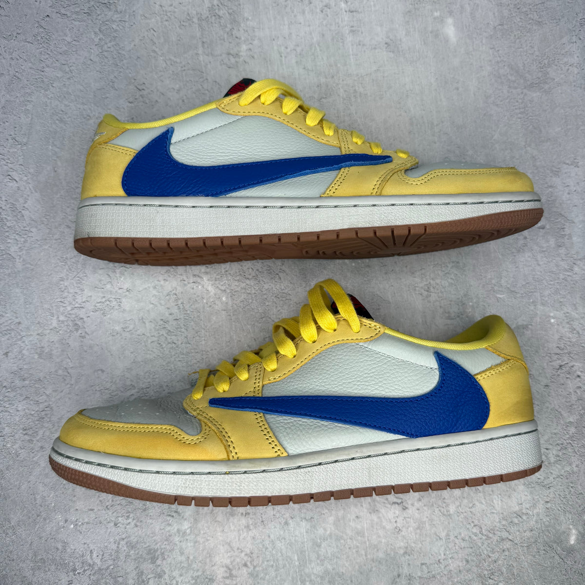 Jordan 1 Retro Low OG SP Travis Scott Canary (Women's) pre-owned size 10W
