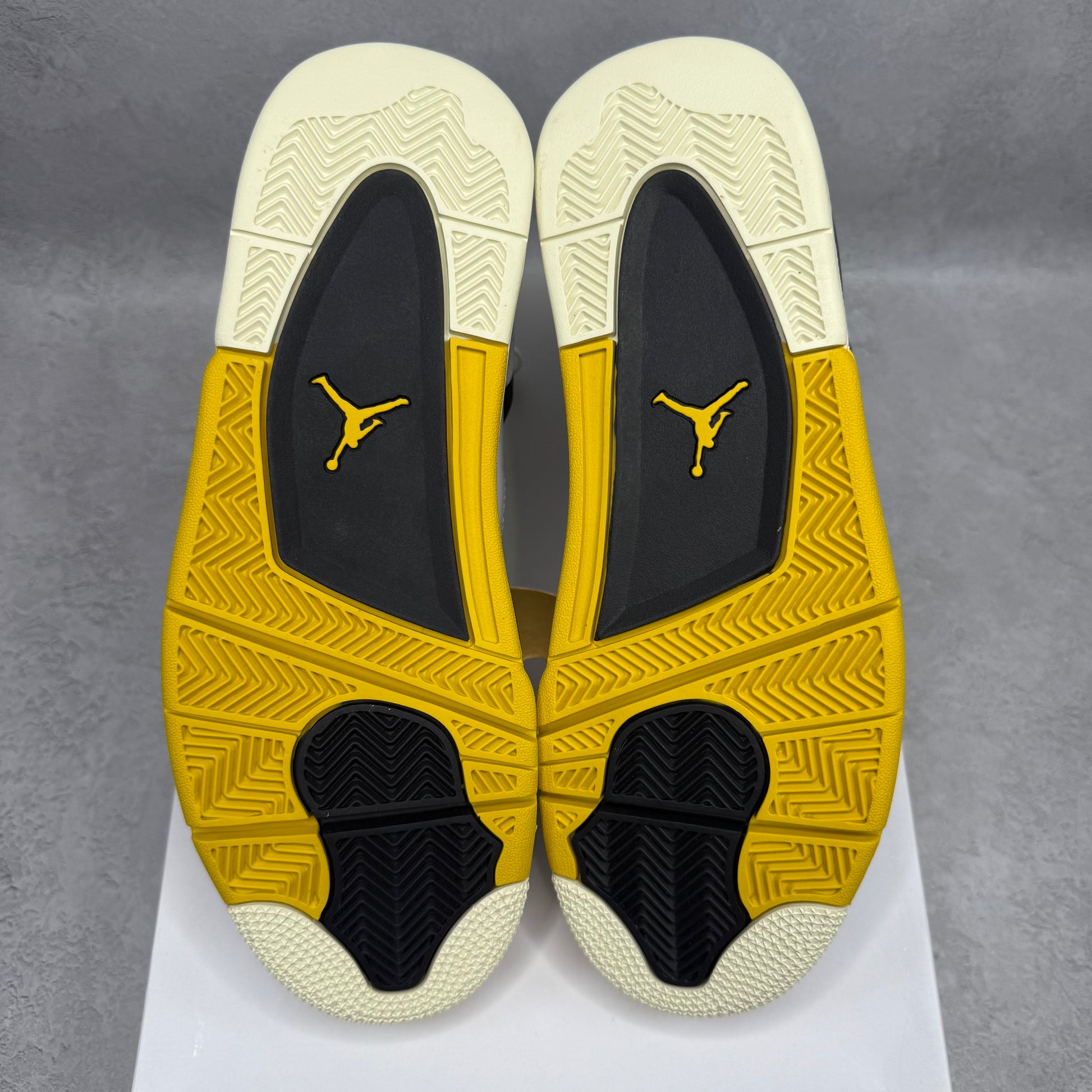 Jordan 4 Retro Vivid Sulfur (Women's)