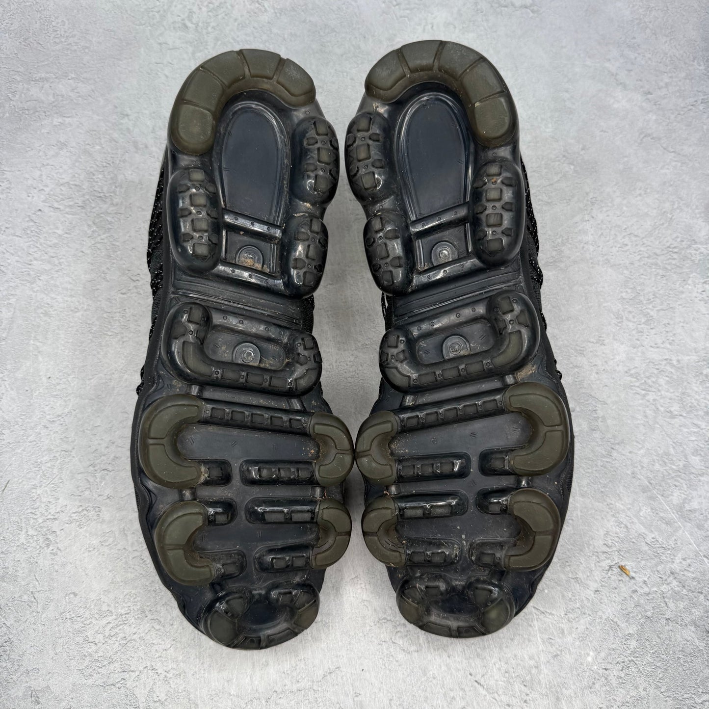 Nike Air VaporMax Run Utility Black Anthracite *pre - owned* SIZE 12 - Kicks Collective PA - Nike - AQ8810-001 - Men's Shoes - 12M/13.5W - Pre - Owned - No Box