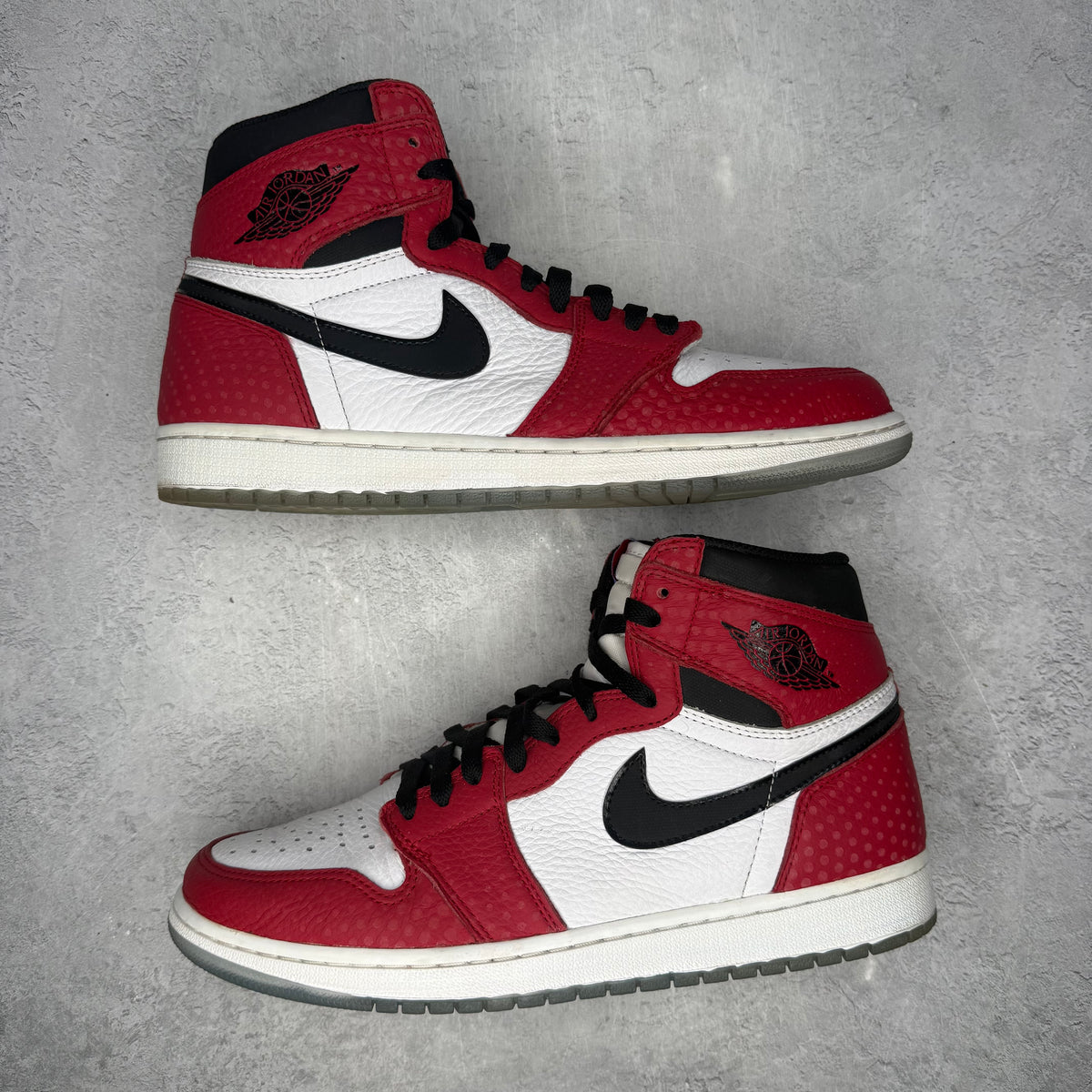 Jordan 1 Retro High Spider-Man Origin Story *pre-owned* SIZE 10.5