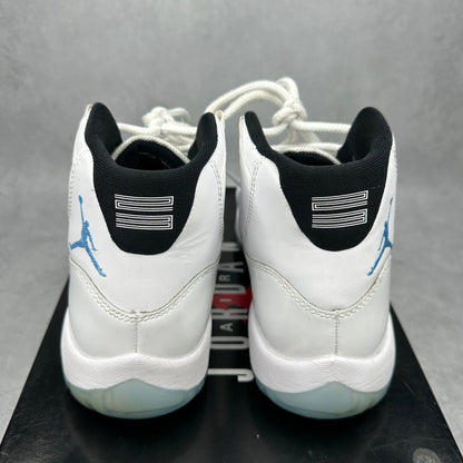 Jordan 11 Retro Legend Blue (2024) *pre-owned* SIZE 9