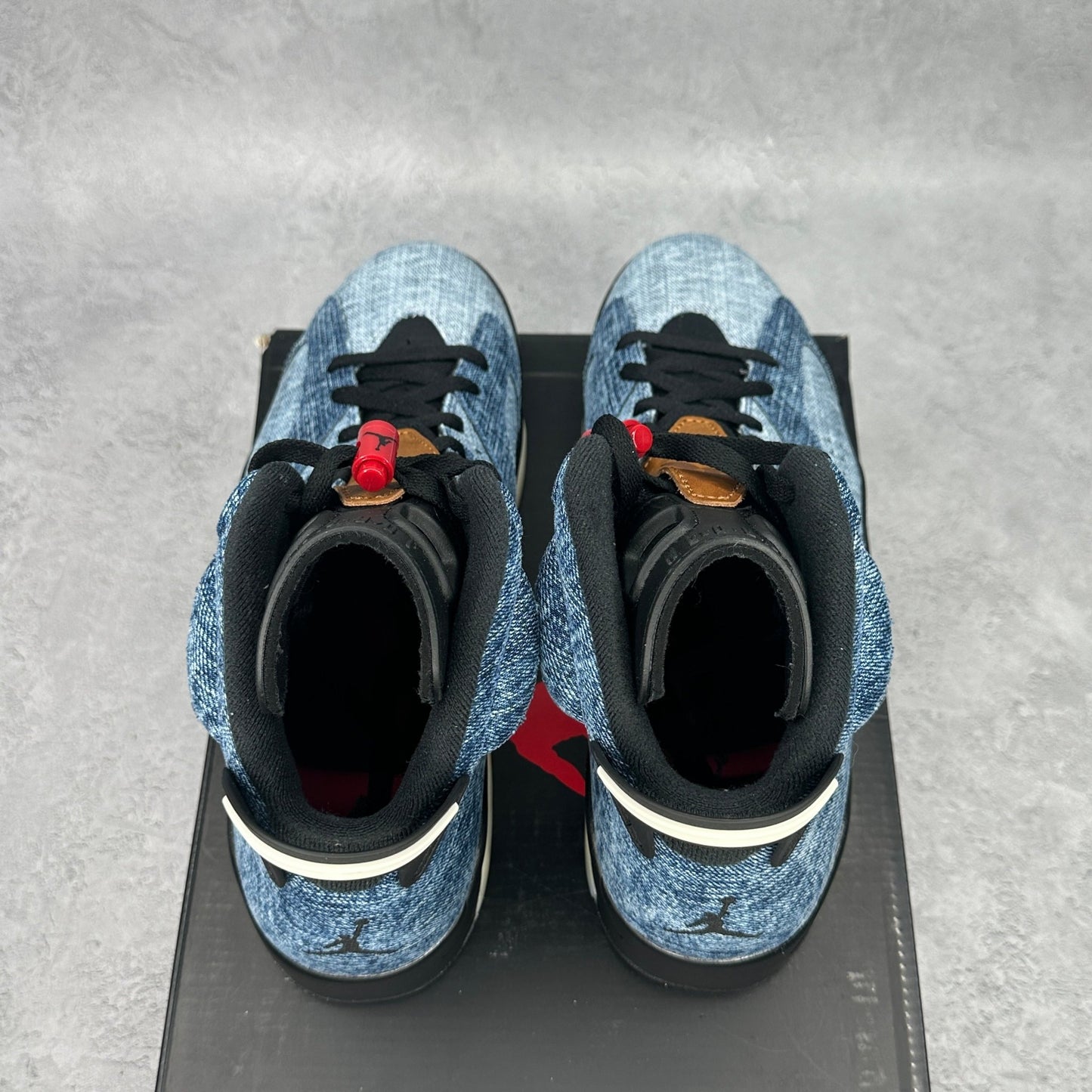 Jordan 6 Retro Washed Denim *pre - owned* SIZE 10 - Kicks Collective PA - Jordan - CT5350 - 401 - Men's Shoes - 10M/11.5W - Pre - Owned