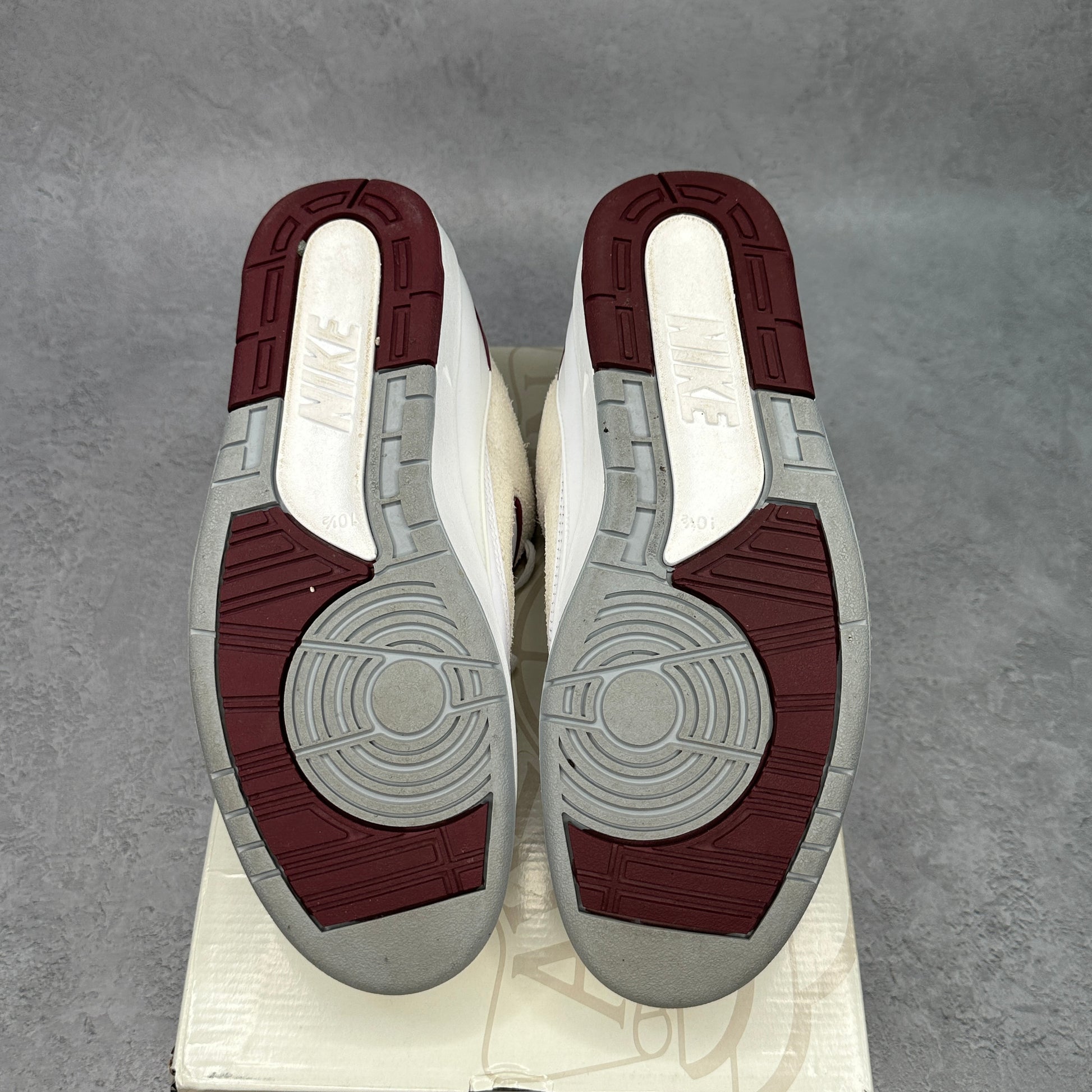 Jordan 2 Retro Low Cherrywood *pre-owned* SIZE 10.5