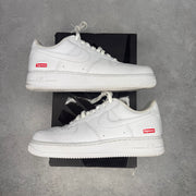 Nike Air Force 1 Low Supreme White *pre-owned* SIZE 8.5
