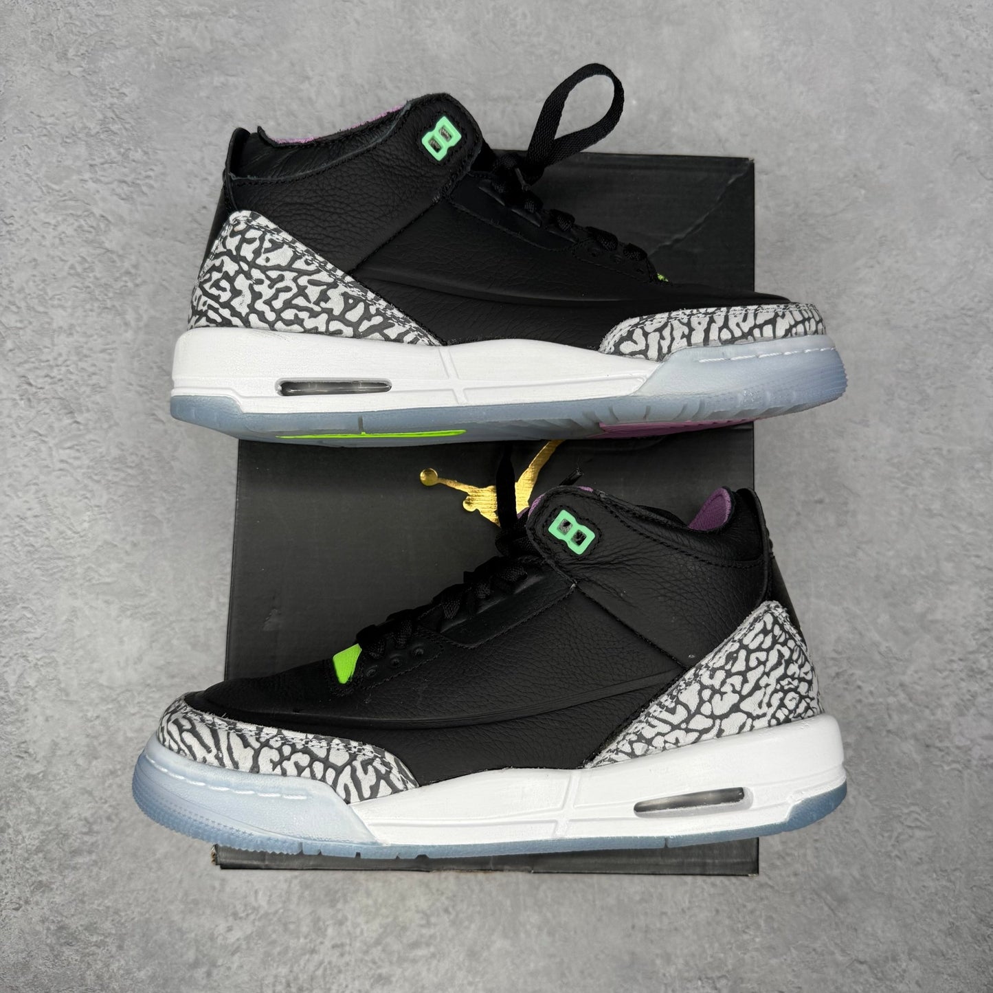 Jordan 3 Retro Electric Green (GS) *pre - owned* SIZE 6Y - Kicks Collective PA - Jordan - DA2304-003 - Kid's Shoes - 6Y - Pre - Owned