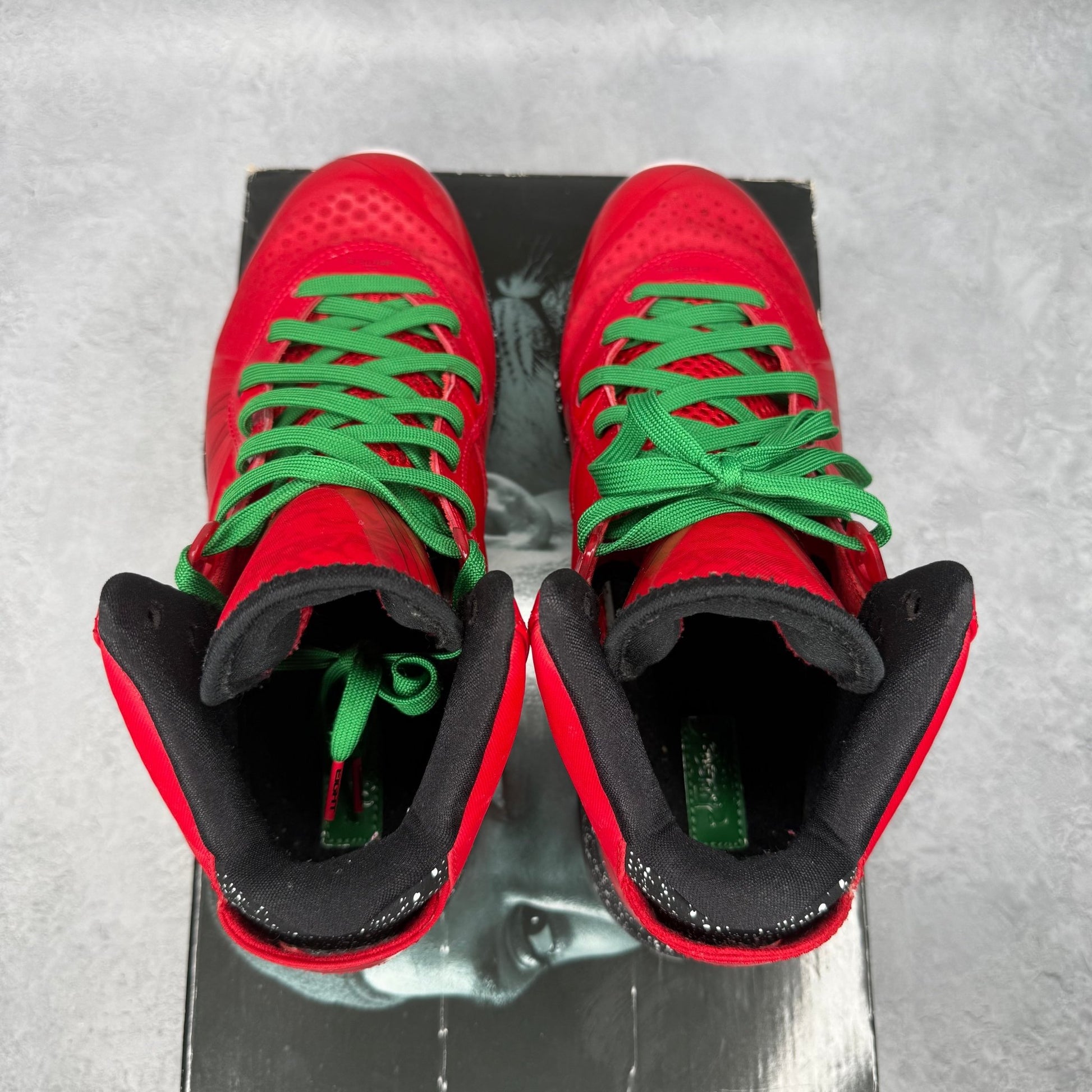 Nike LeBron 8 V/2 Christmas *pre - owned* SIZE 10.5 - Kicks Collective PA - Nike - 429676-600 - Men's Shoes - 10.5M/12W - Pre - Owned