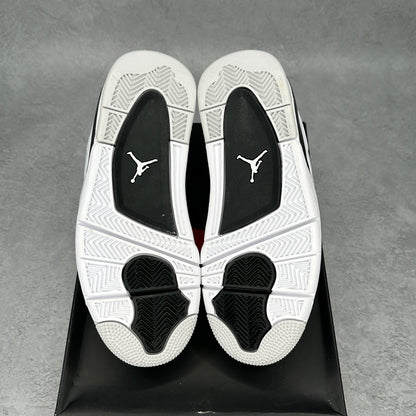 Jordan 4 Retro Military Black (GS) *defect*