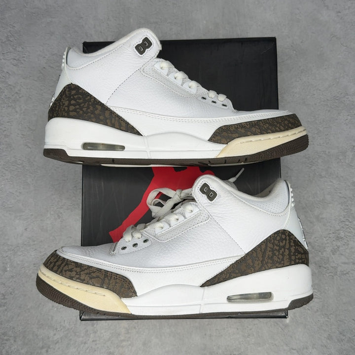 Jordan 3 Retro Mocha (2018) 9 (Pre-Owned) - Kicks Collective PA - Jordan - 136064-122-9-PO-2 - Pre-Owned Sneakers - 9M / 10.5W