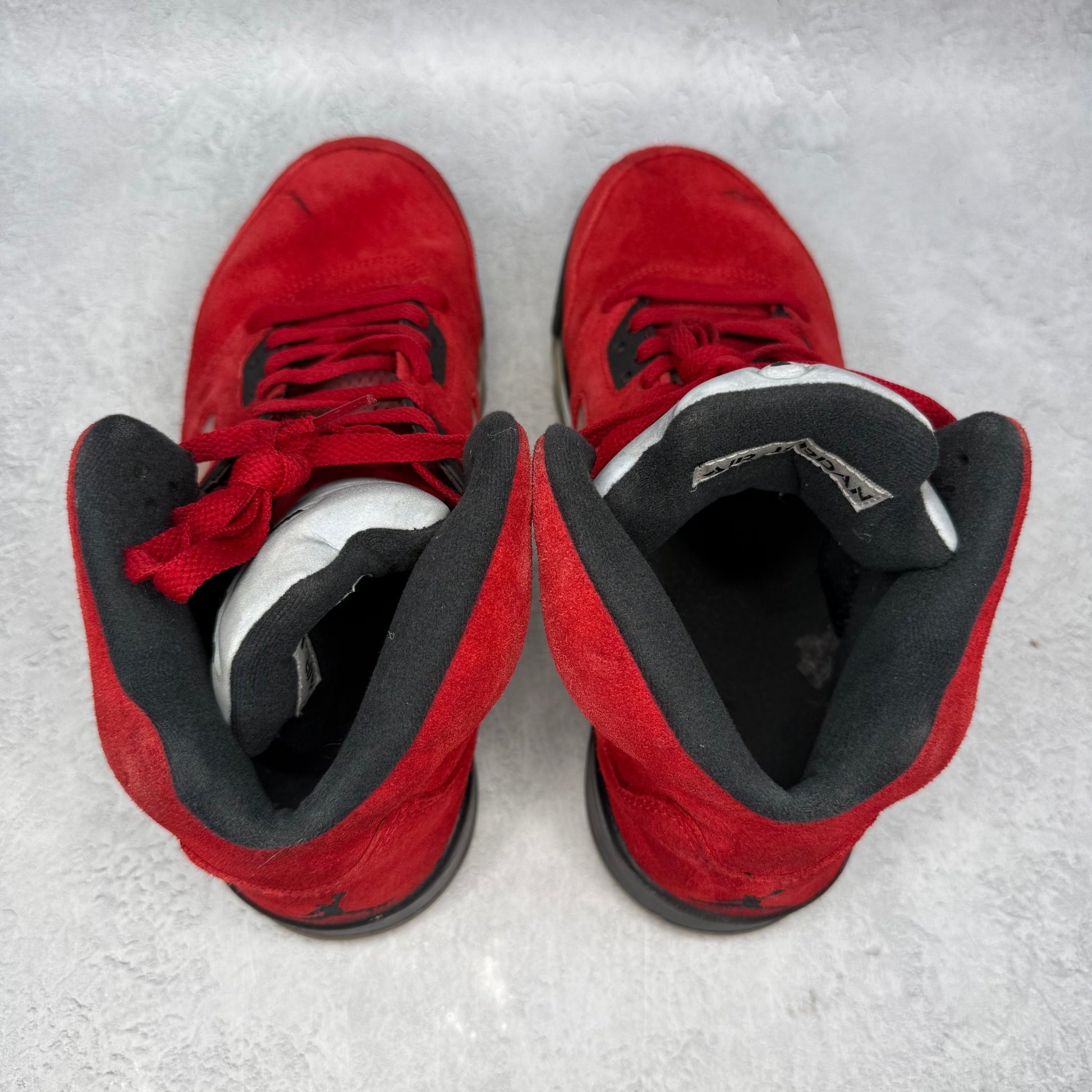 Jordan 5 Retro Raging Bull Red (2021) *pre - owned* SIZE 9 - Kicks Collective PA - Jordan - DD0587-600 - Men's Shoes - 9M/10.5W - Pre - Owned - No Box