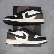 Jordan 1 Retro Low OG Mocha (GS) *pre-owned* SIZE 6.5Y