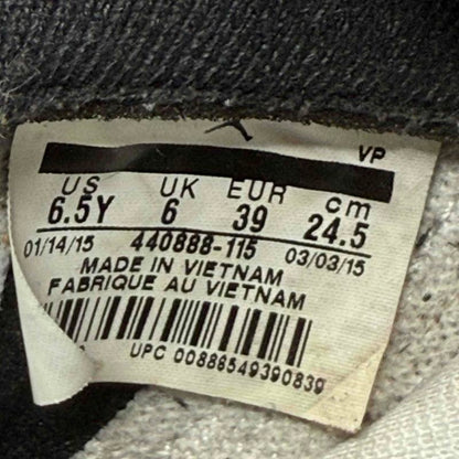 Jordan 5 Retro Poison Green (GS) *pre-owned* SIZE 6.5Y