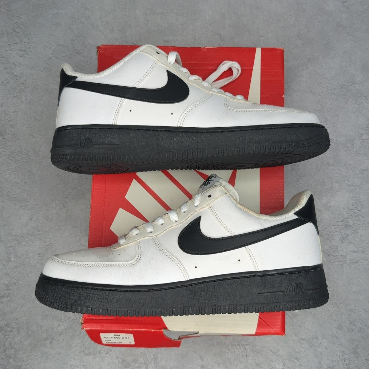 Nike Air Force 1 Low White Black Midsole 10.5 (Pre-Owned) - Image 1