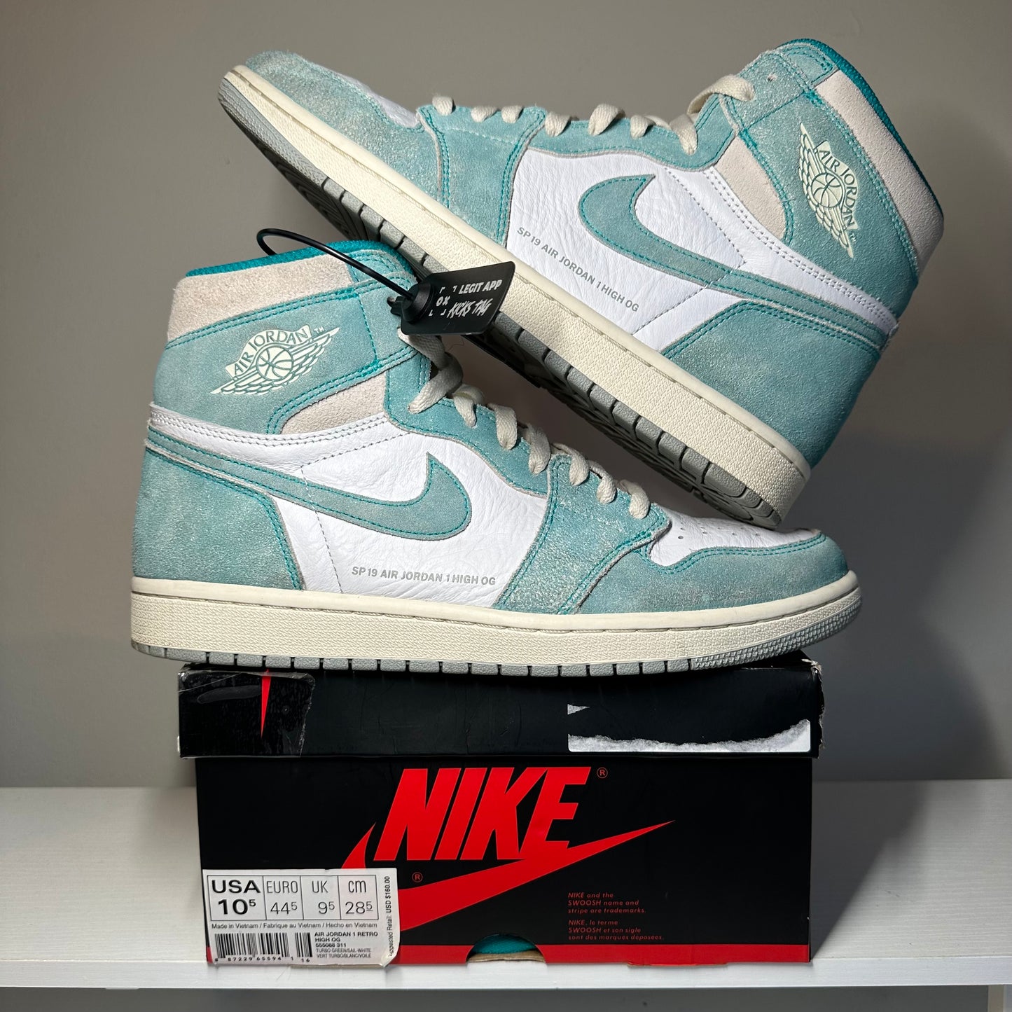 Jordan 1 Retro High Turbo Green *pre-owned* (SIZE 10.5)