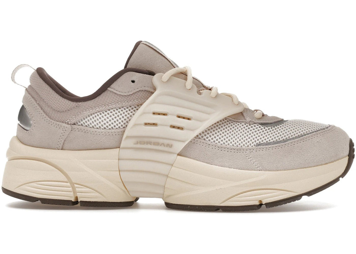 Jordan Trunner O/S Light Orewood Brown - Kicks Collective PA - Jordan - IB3722-101 - Men's Shoes - 10.5M/12W - Brand New