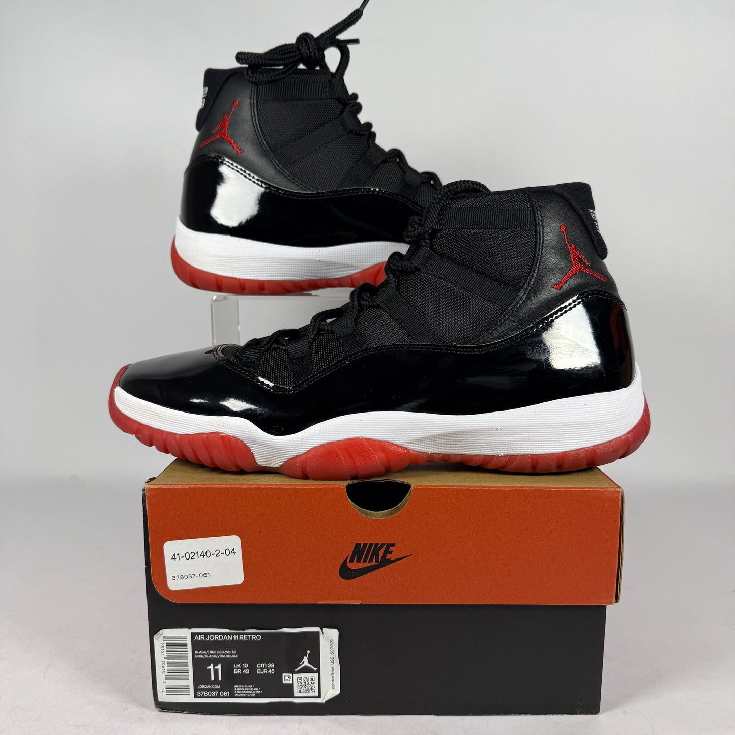 Jordan 11 Retro Bred (2019) *pre-owned* (SIZE 11)