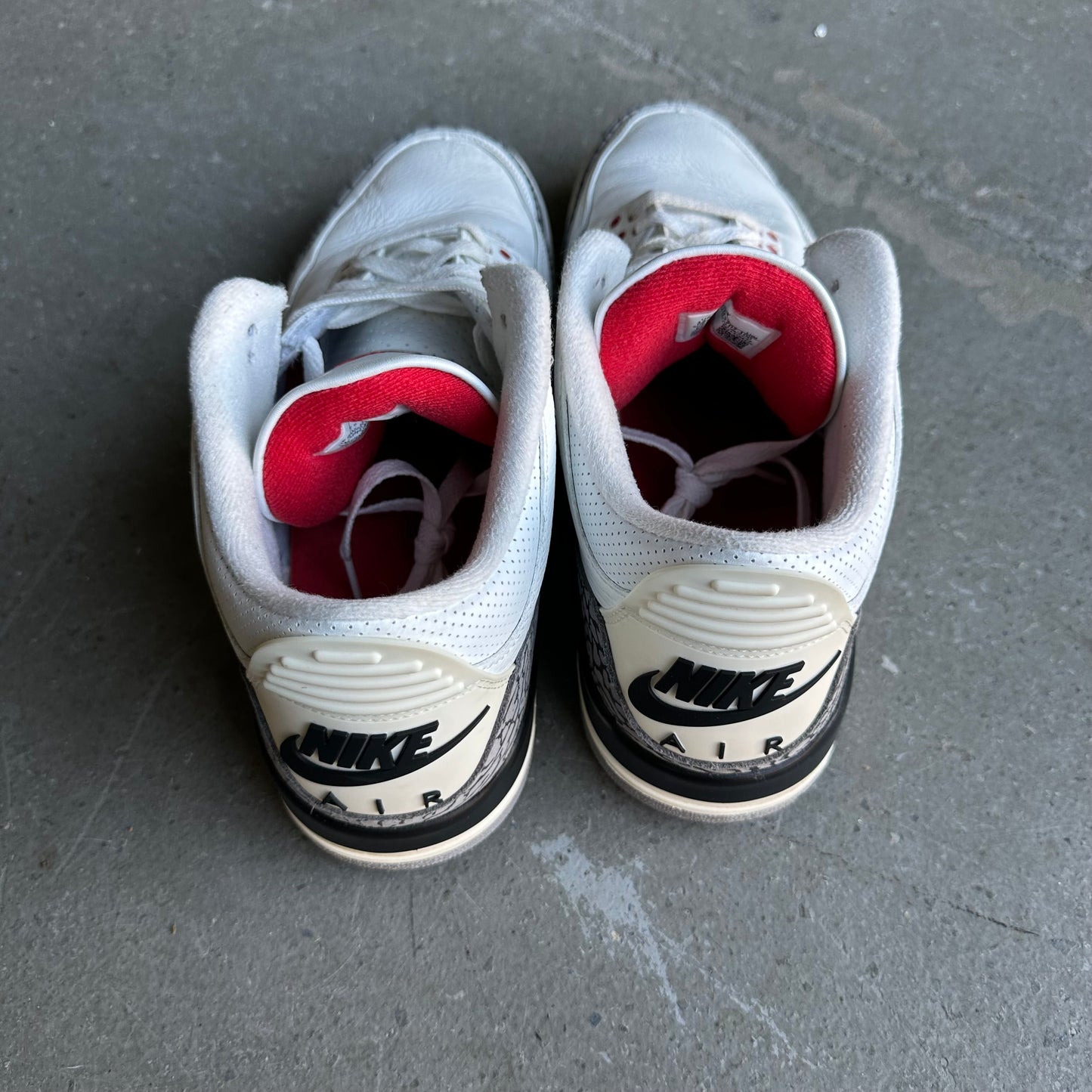 Jordan 3 Retro White Cement Reimagined *pre-owned* (SIZE 12.5)