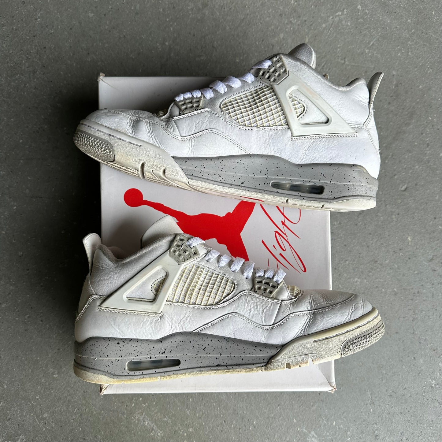 Jordan 4 Retro White Oreo (2021) *pre-owned* (SIZE 11)