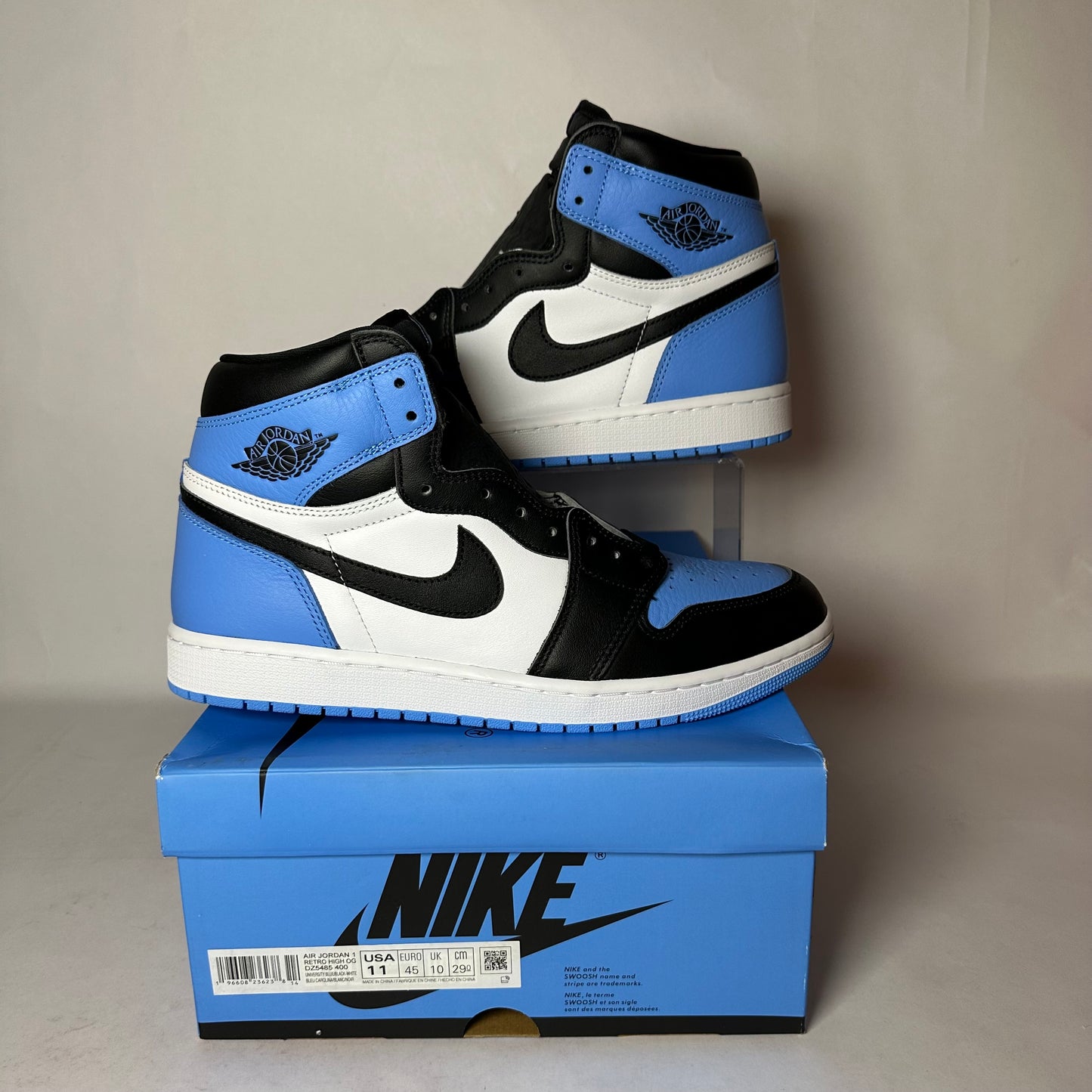 Jordan 1 Retro High OG UNC Toe *pre-owned* (PADS) (SIZE 11)