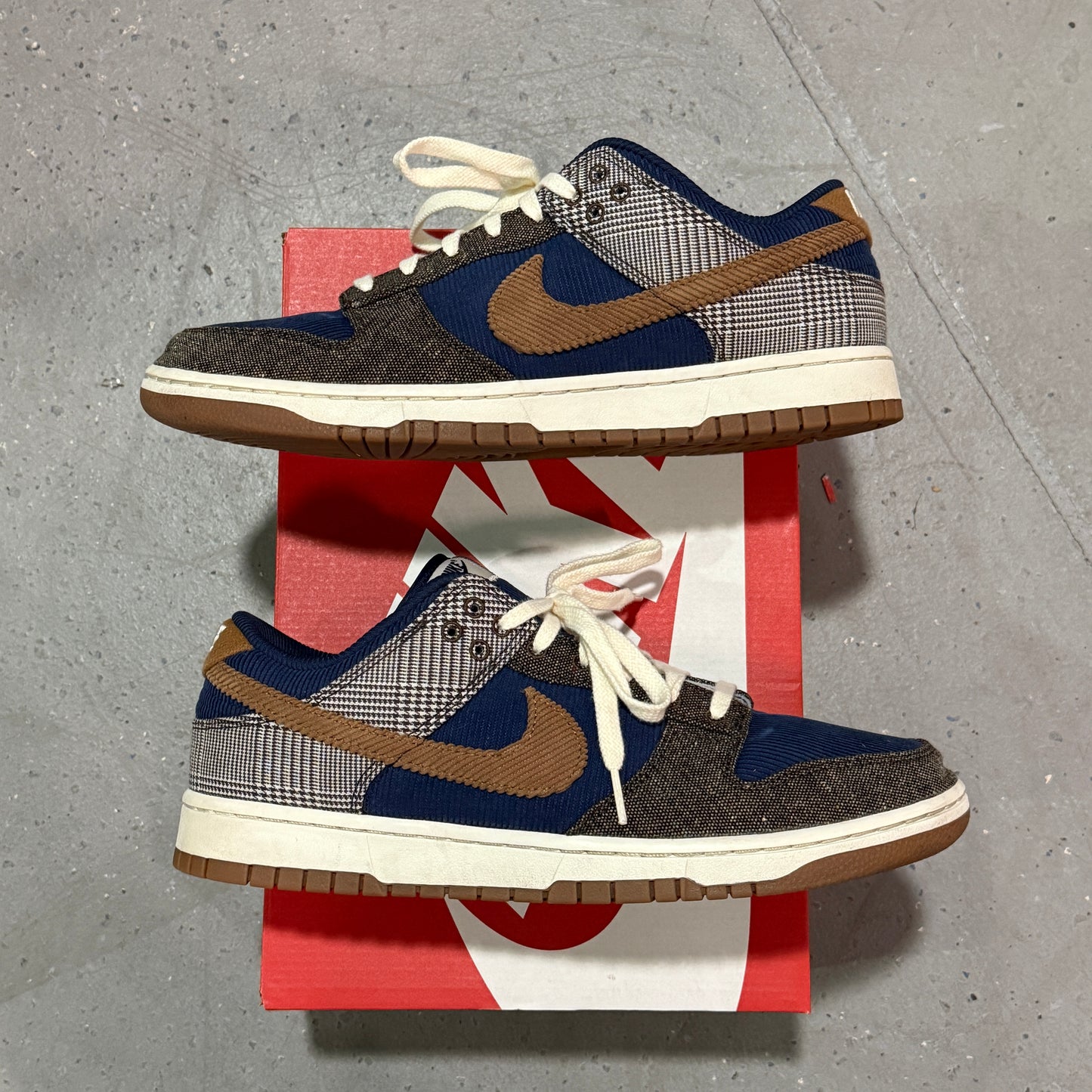 Nike Dunk Low Tweed Midnight Navy Corduroy *pre-owned* (SIZE 12)