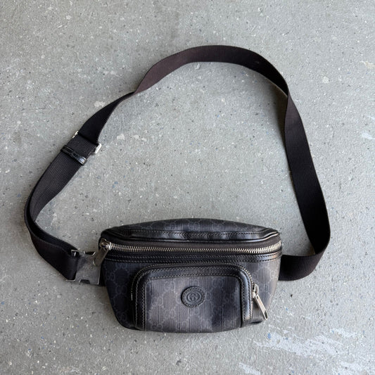 Gucci Black GG Supreme Canvas Small Interlocking G Belt Bag *pre-owned*