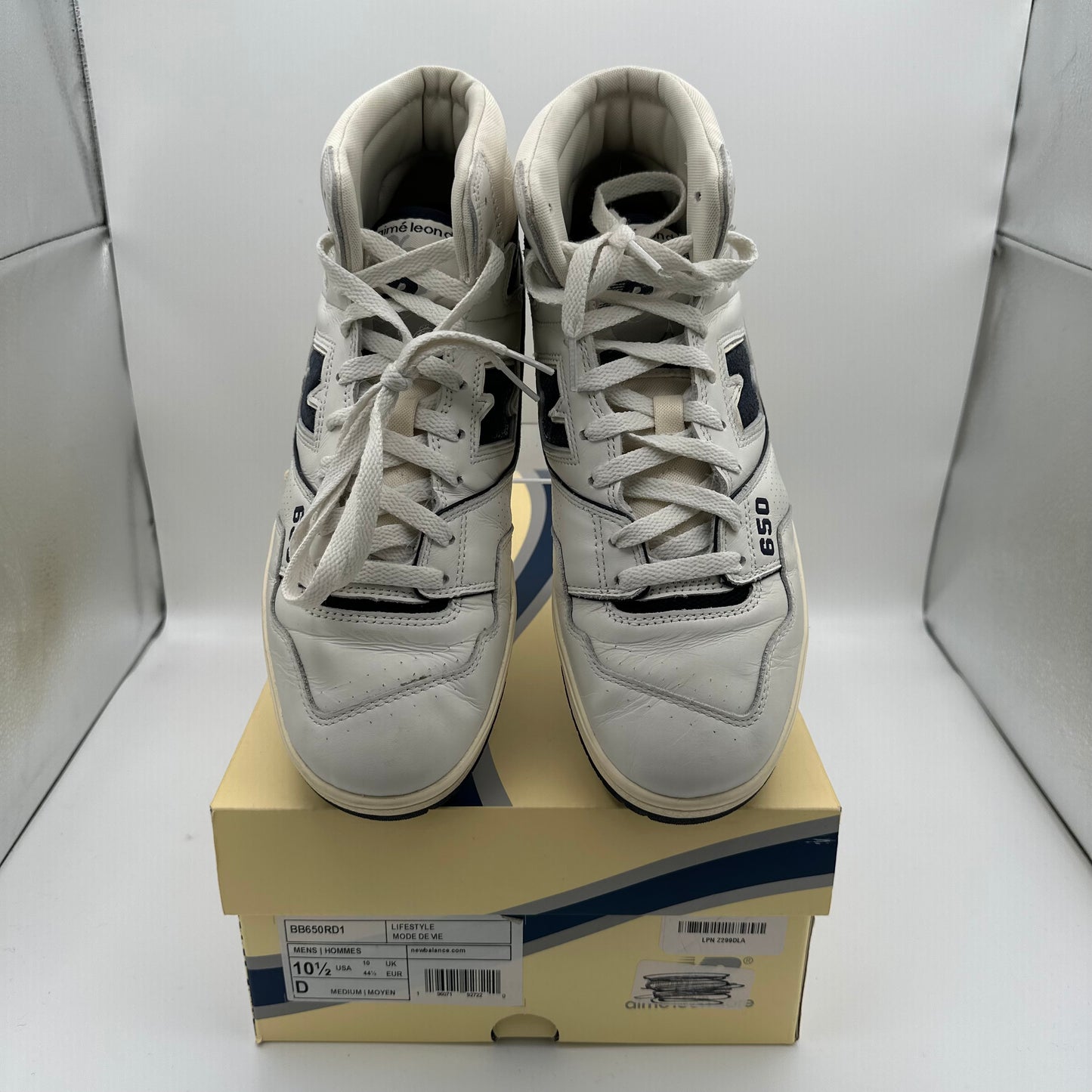 New Balance 650R Aime Leon Dore White Navy *pre-owned* (SIZE 10.5)