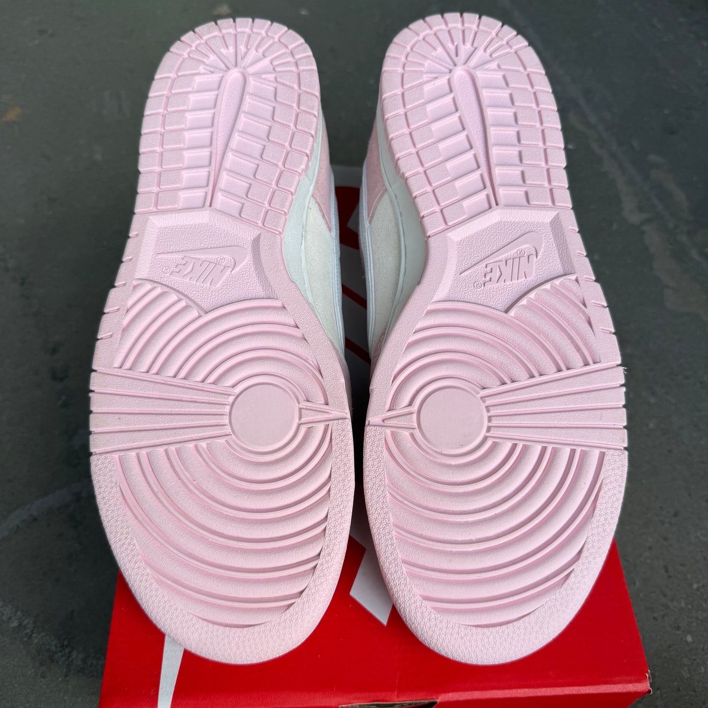 Nike Dunk Low LX Pink Foam (Women's) *pre-owned* VNDS (SIZE 10M / 11.5W)