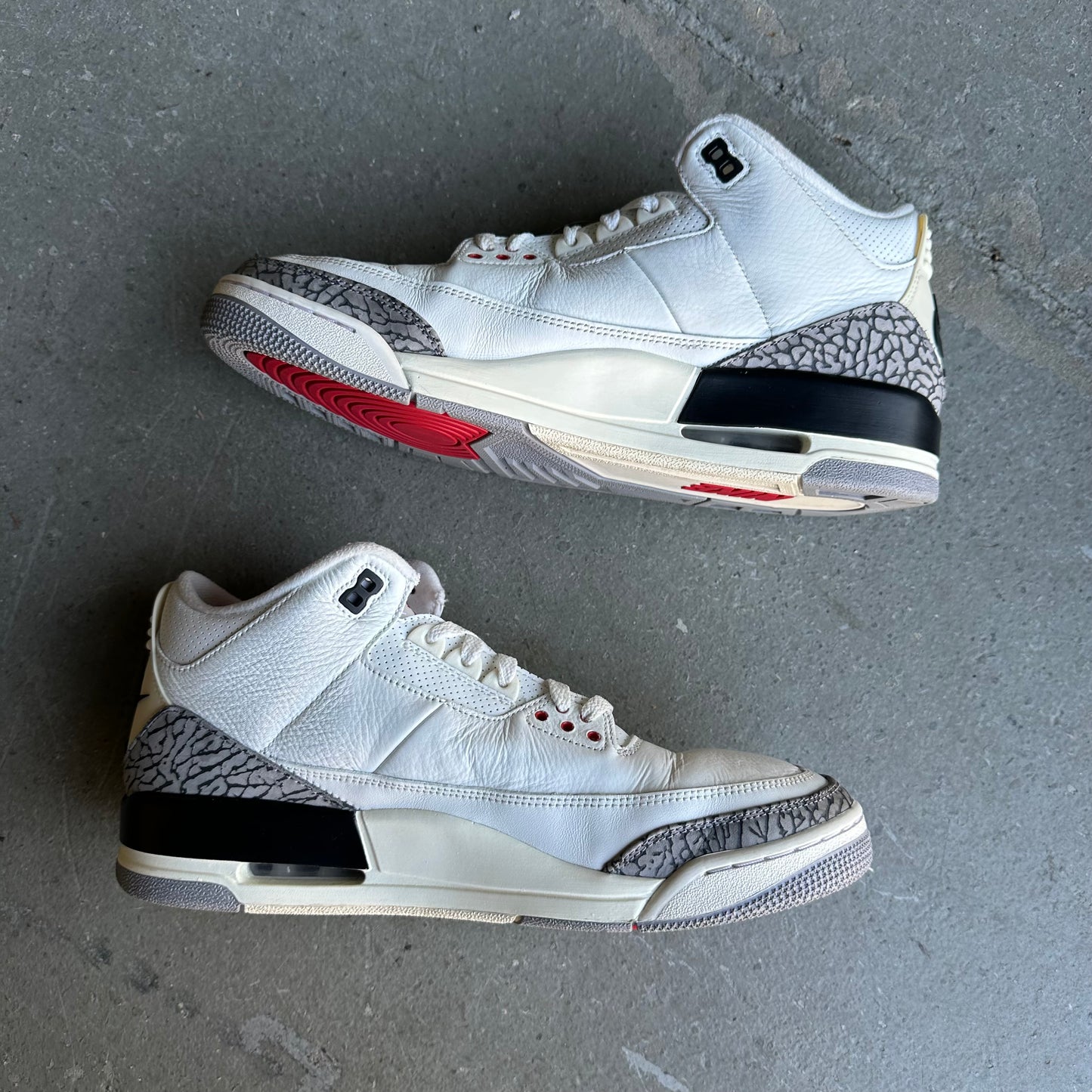 Jordan 3 Retro White Cement Reimagined *pre-owned* (SIZE 12.5)