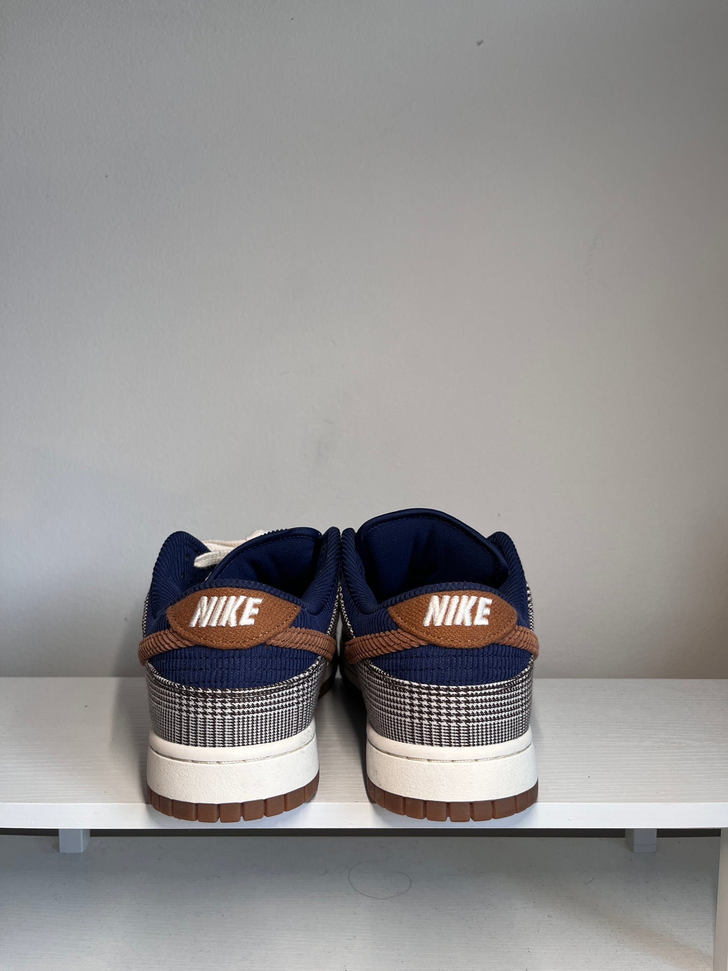 Nike Dunk Low Tweed Midnight Navy Corduroy *pre-owned* (SIZE 9)