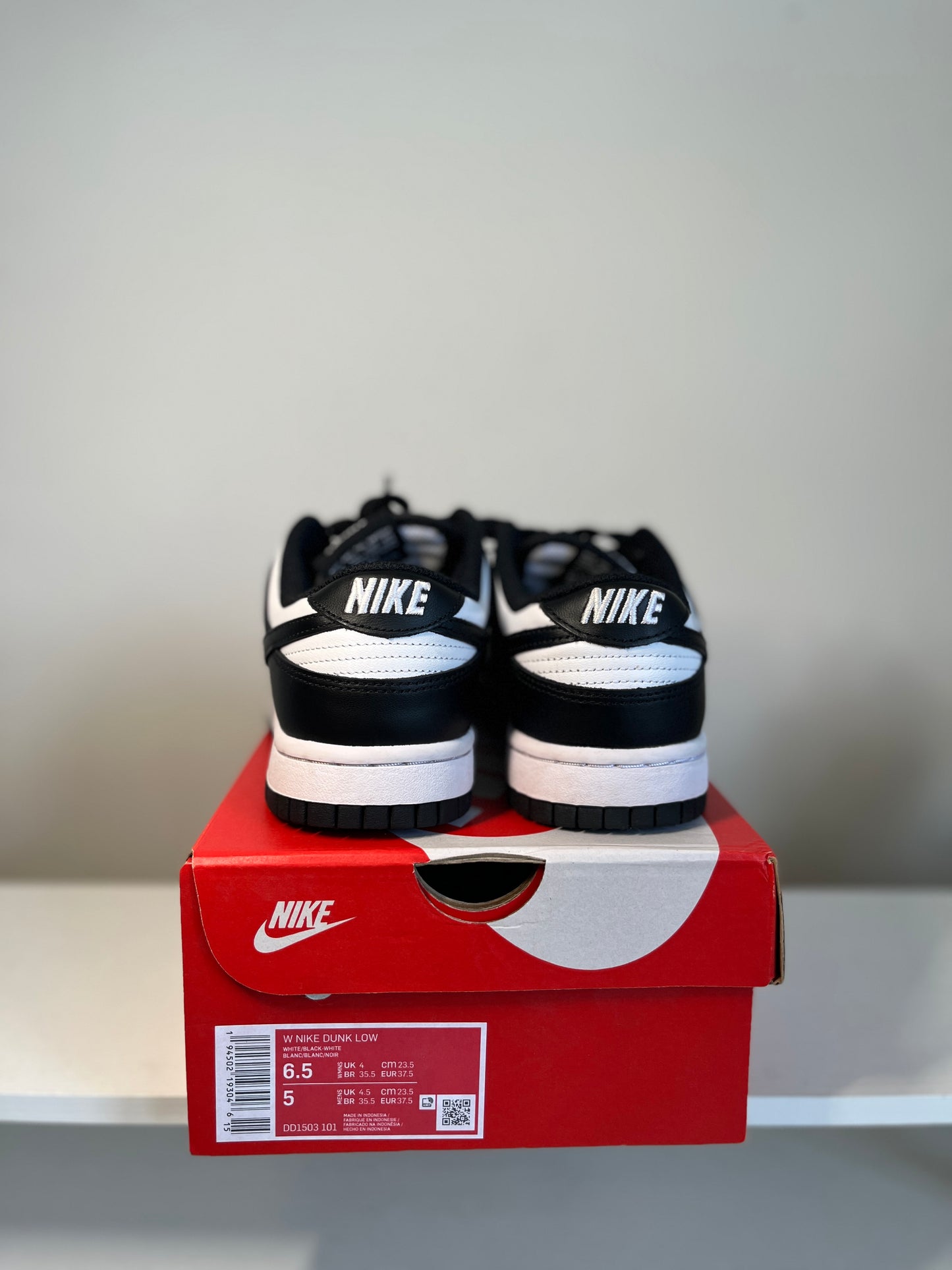 Nike Dunk Low Black White Panda (Womens) *pre-owned* (SIZE 5Y/6.5W)