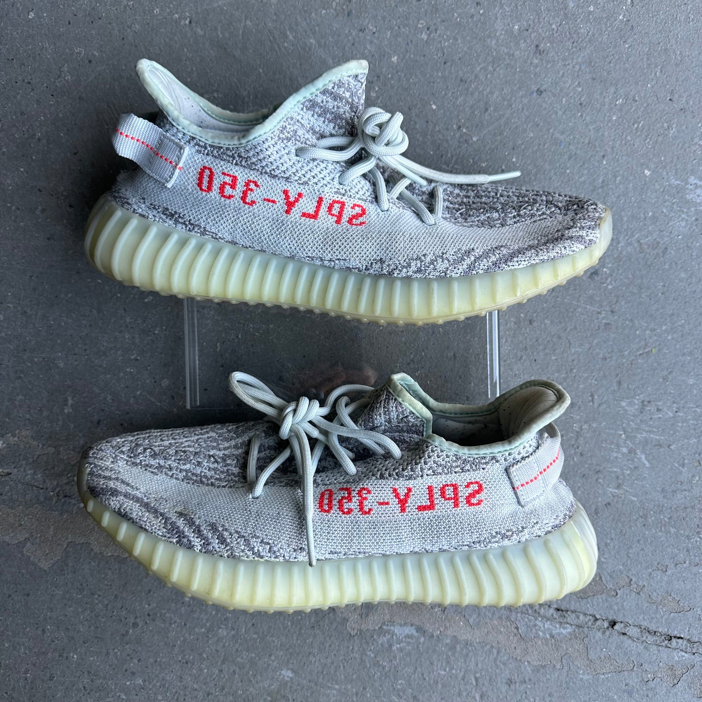 adidas Yeezy Boost 350 V2 Blue Tint *pre-owned* NO INSOLES (SIZE 9)