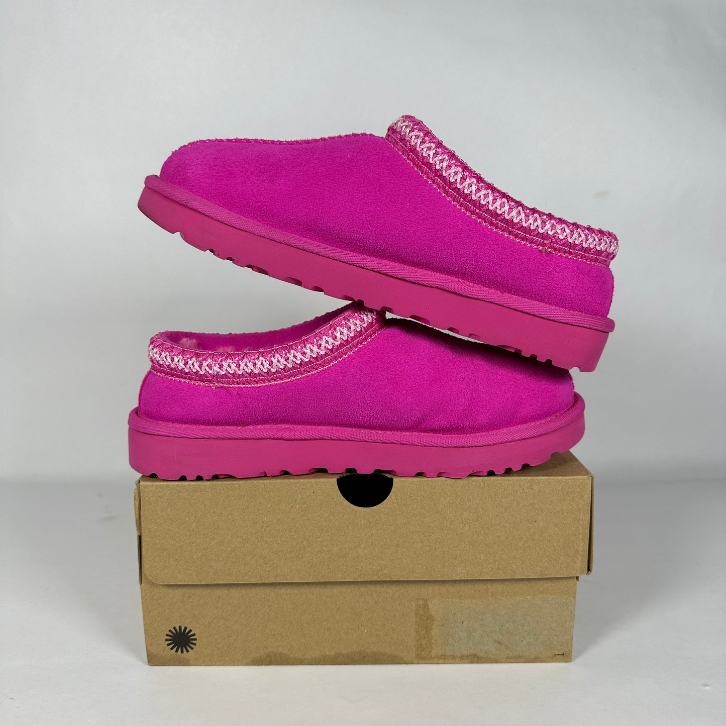 UGG Tasman Slipper Pink Glow *pre-owned* (SIZE 6W)