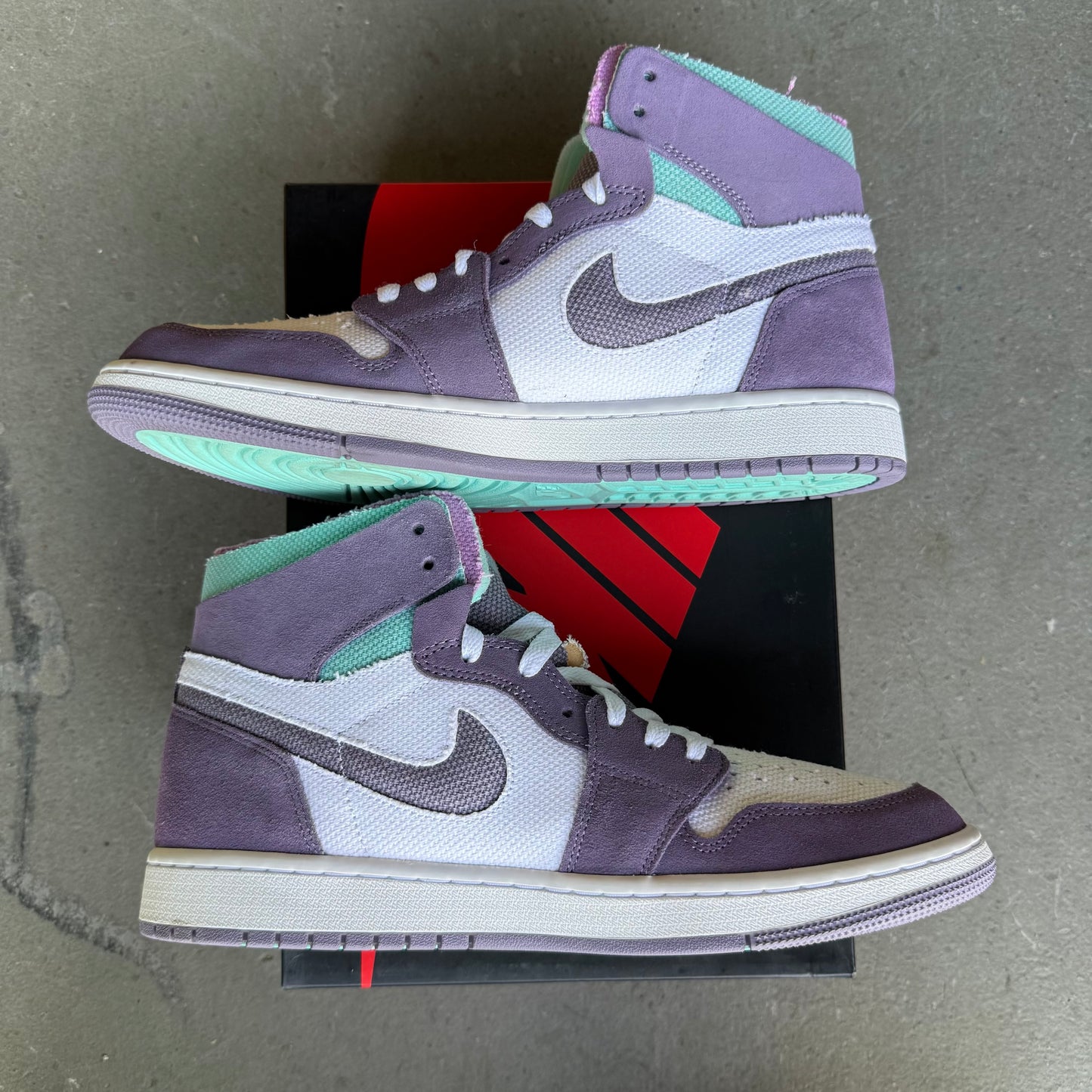 Jordan 1 High Zoom Air CMFT White Daybreak Tropical Twist *pre-owned* (SIZE 11)