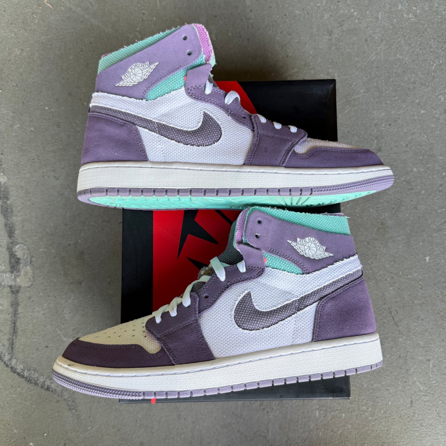 Jordan 1 High Zoom Air CMFT White Daybreak Tropical Twist *pre-owned* (SIZE 11)