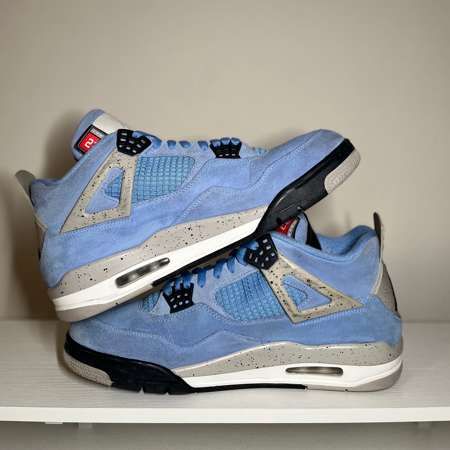 Air Jordan 4 Retro University Blue ‘UNC’ *pre-owned* (SIZE 12)