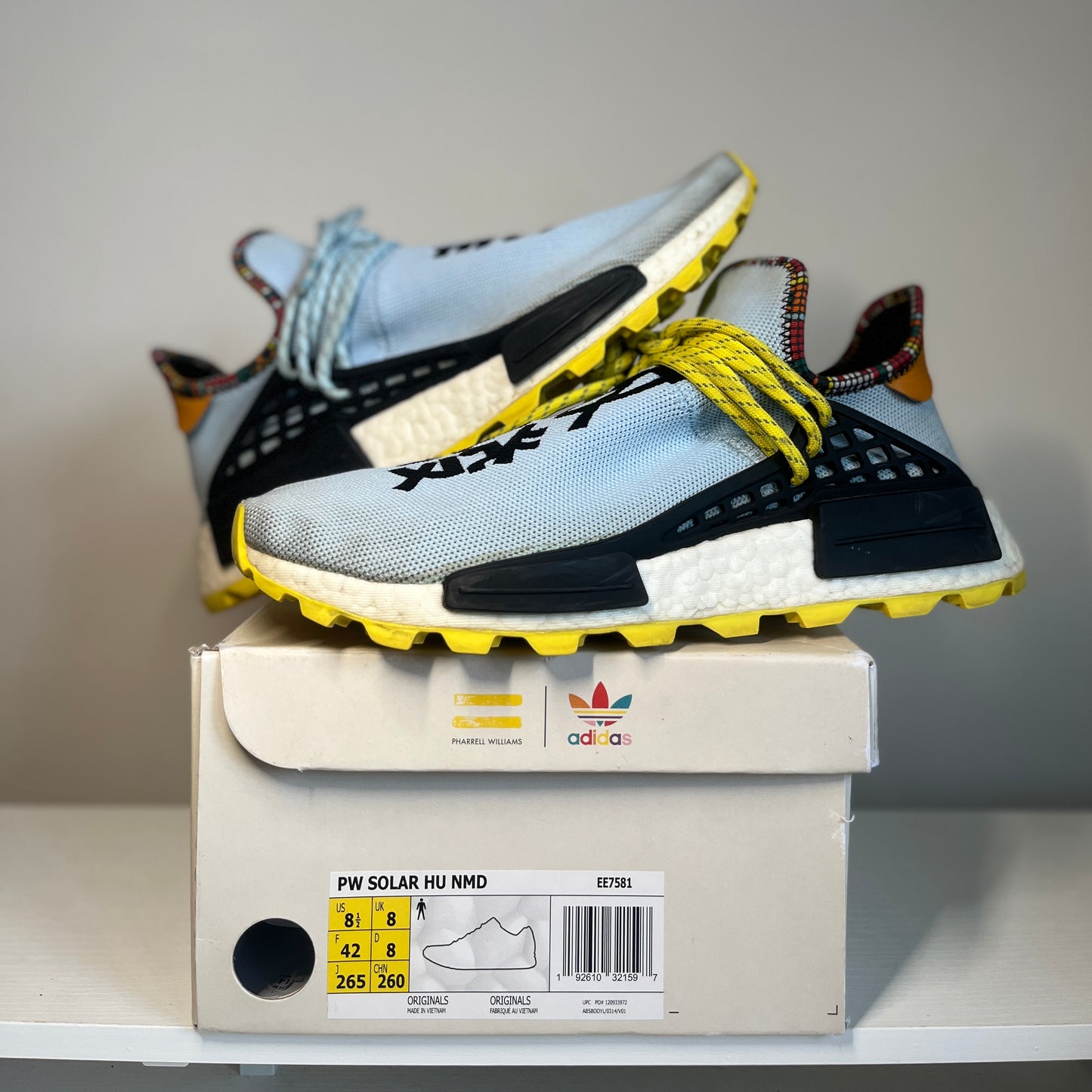 adidas NMD Hu Pharrell Inspiration Pack Clear Sky *pre-owned* (SIZE 8.5)