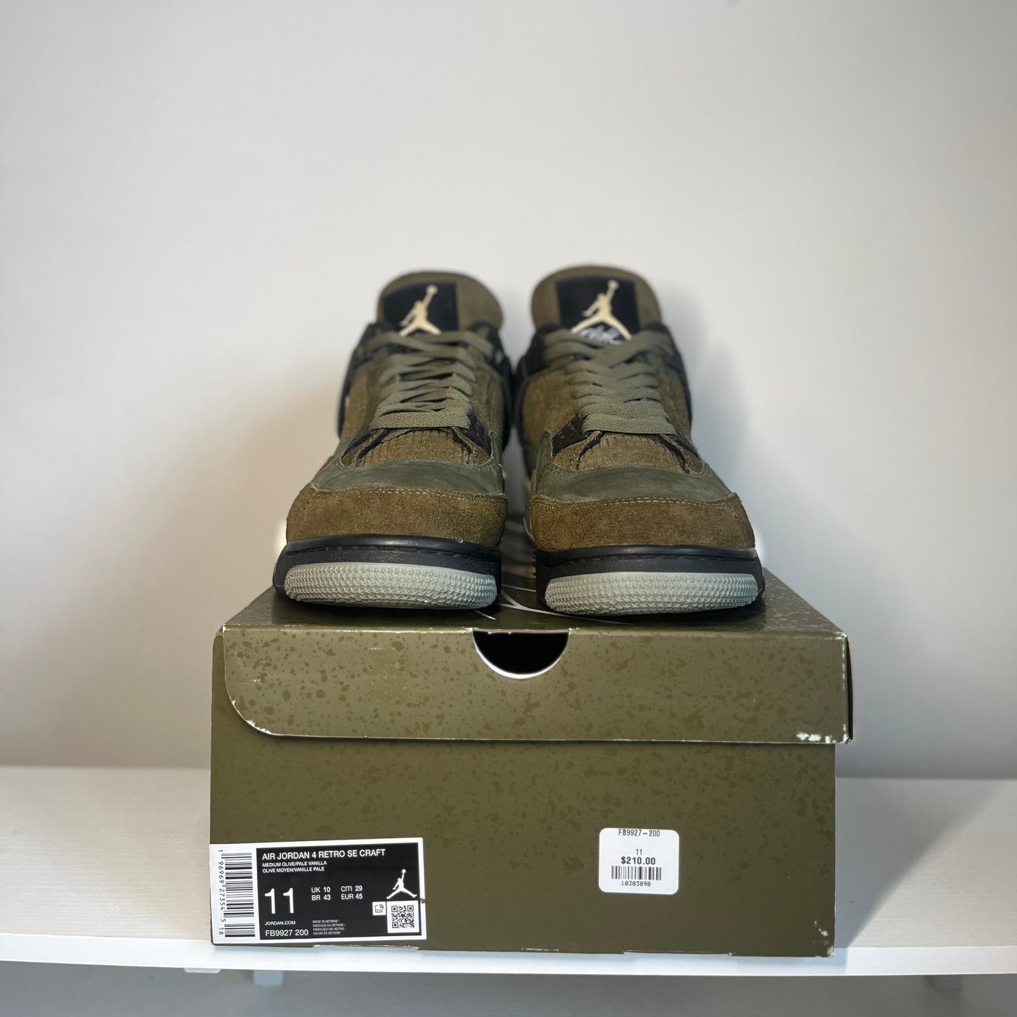 Air Jordan 4 Retro SE Craft Medium Olive *pre-owned* (SIZE 11)