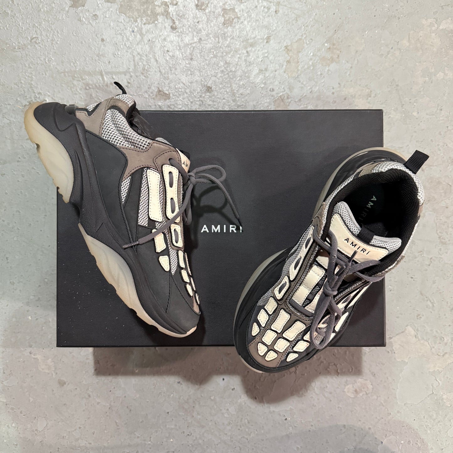 Amiri Bone Runner *pre-owned* (SIZE 8)