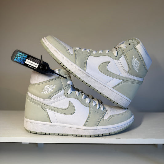 Jordan 1 Retro High OG Seafoam *pre-owned* (SIZE 8W)