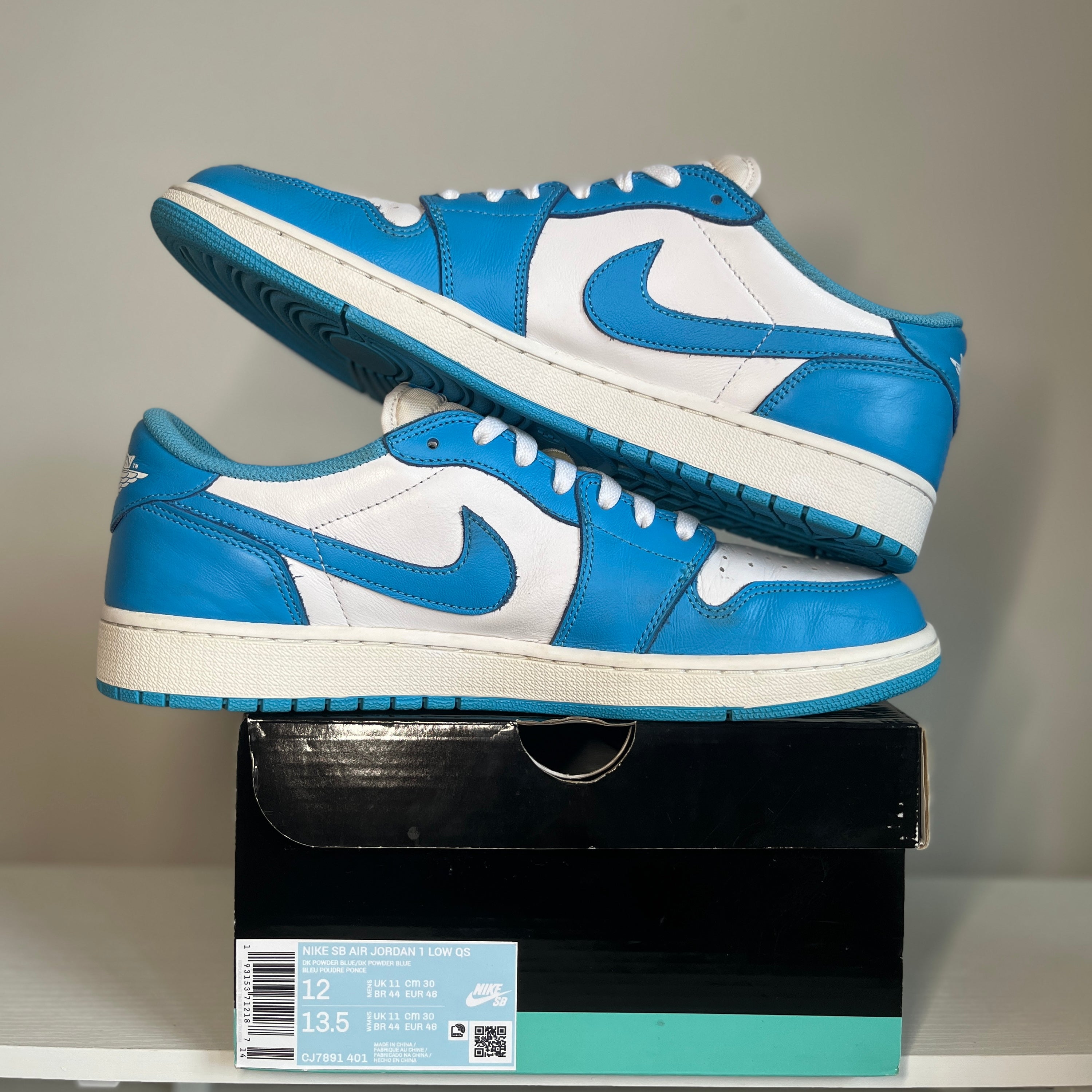 Jordan 1 Low SB UNC pre owned SIZE 12 Kicks Collective PA