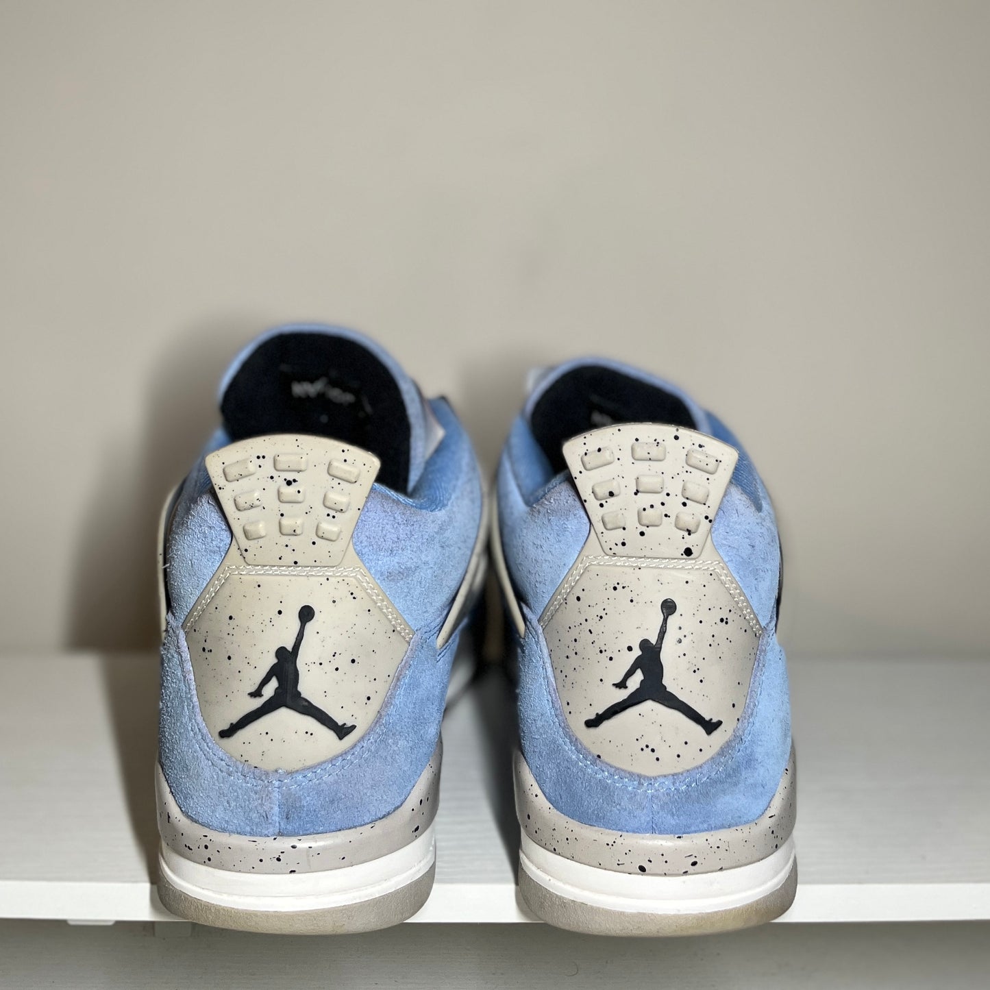 Air Jordan 4 Retro University Blue ‘UNC’ *pre-owned* (SIZE 12)