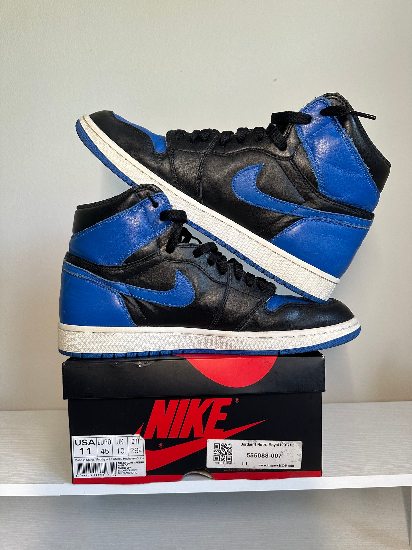 Jordan 1 Retro High Royal (2017) *pre-owned* (SIZE 11)