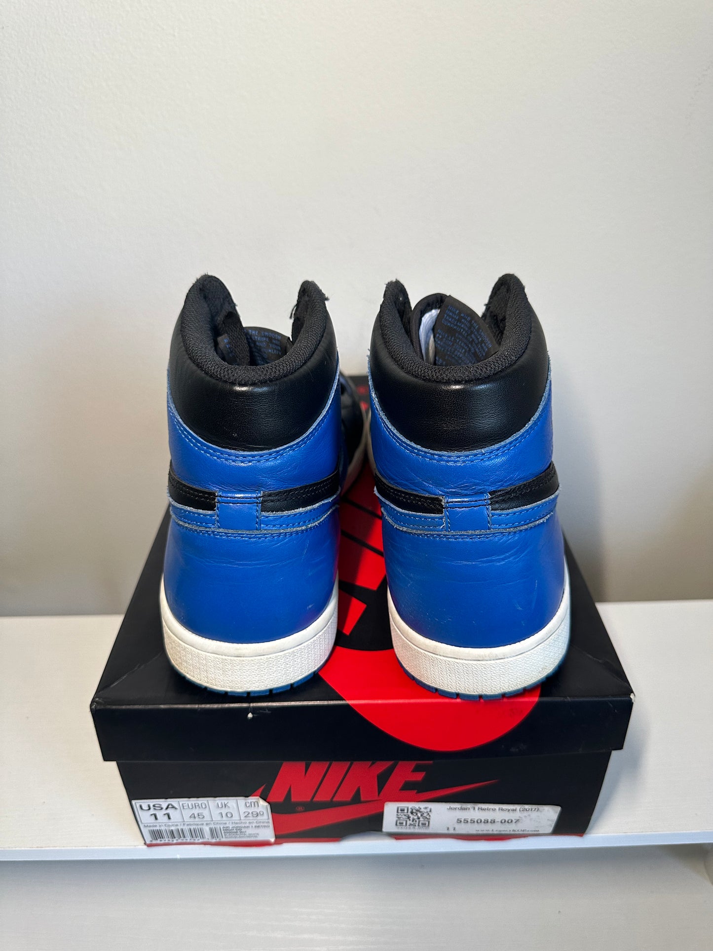 Jordan 1 Retro High Royal (2017) *pre-owned* (SIZE 11)