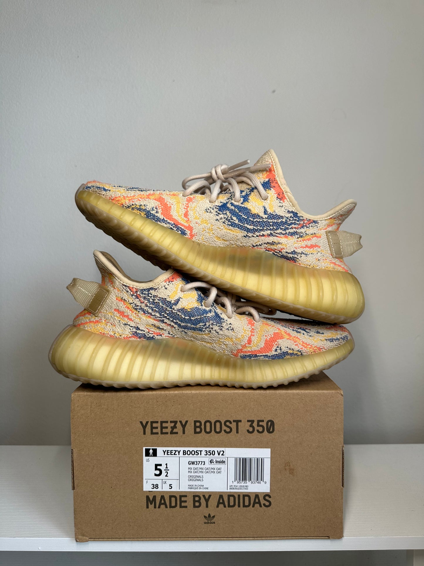 adidas Yeezy Boost 350 V2 MX Oat *pre-owned* (SIZE 5.5Y)