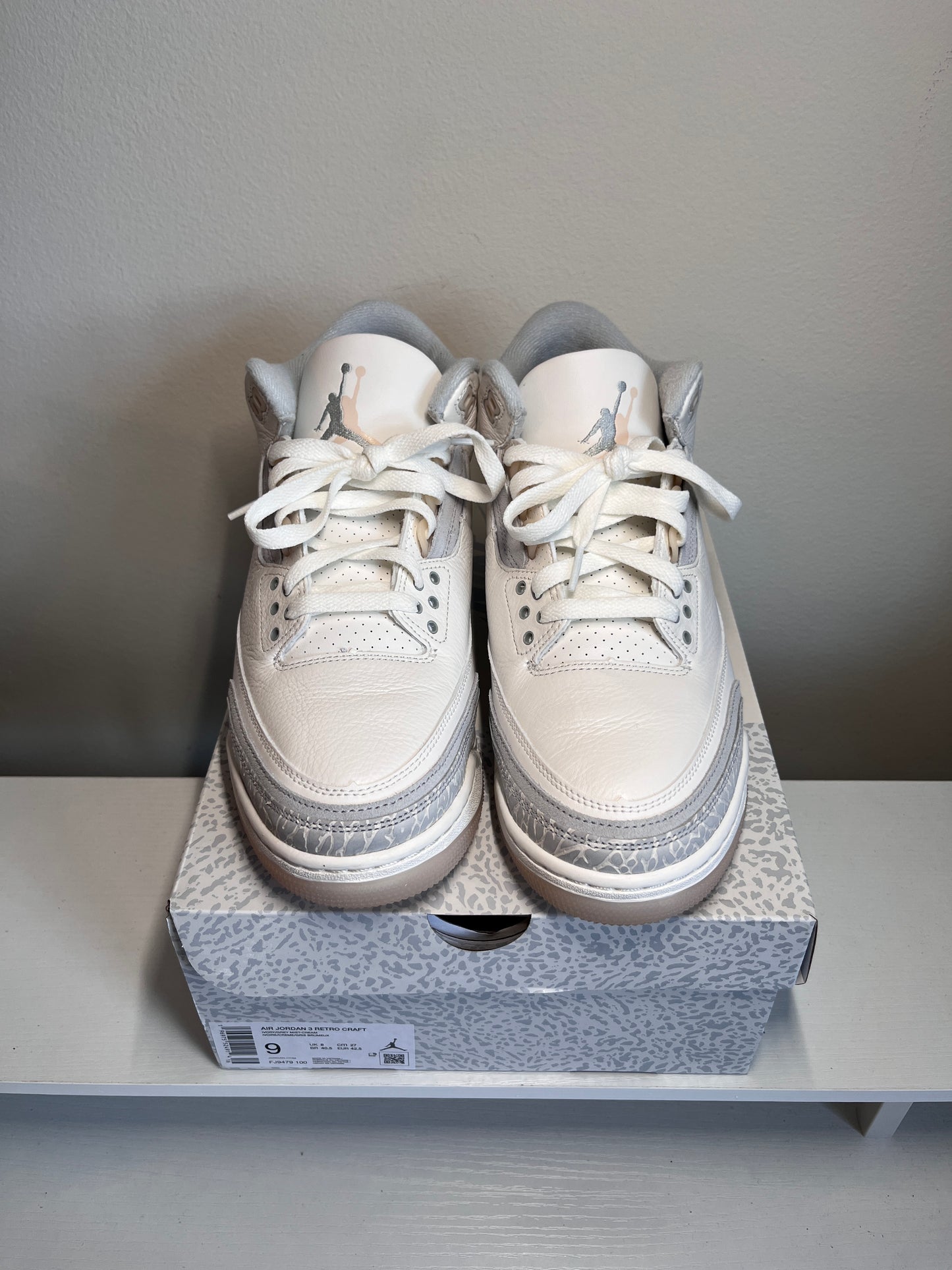 Jordan 3 Retro Craft Ivory *pre-owned* (SIZE 9)