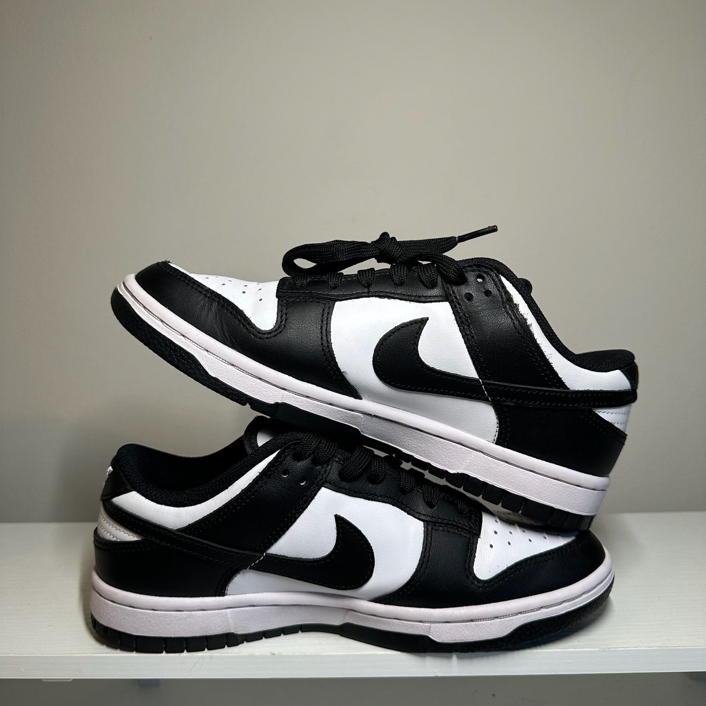 Nike Dunk Low Retro White Black Panda (Women’s) *pre-owned* (SIZE 6.5W/5Y)