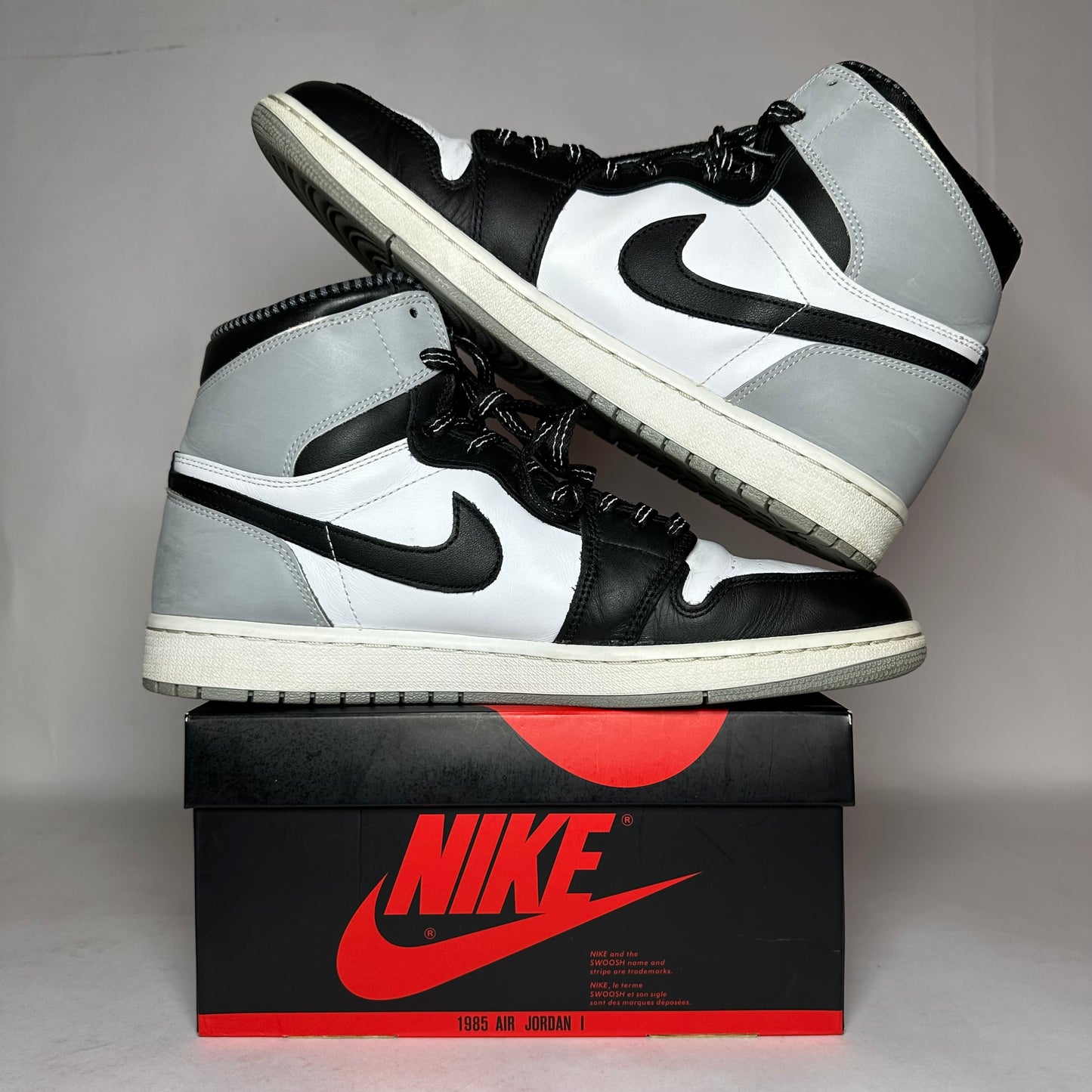 Jordan 1 Retro Barons *pre-owned* (SIZE 11)