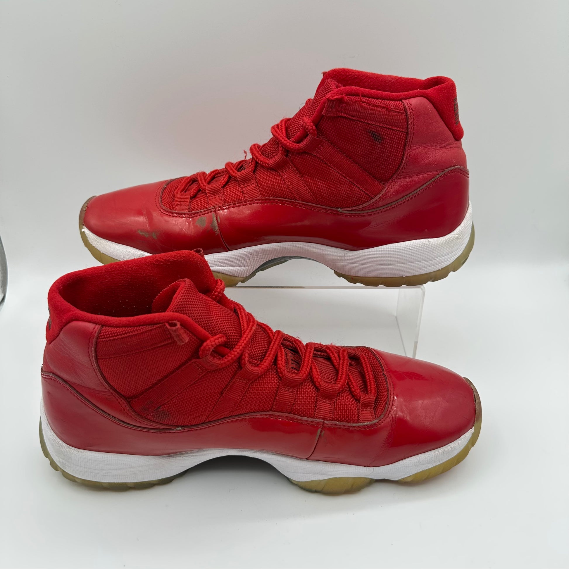 Jordan 11 Retro Win Like 96 Inside of Shoes