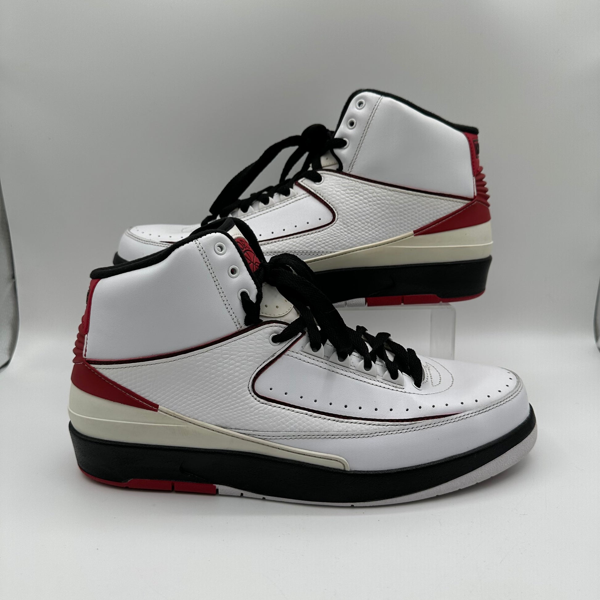 Jordan 2 Retro Chicago QF White Varsity Red Outsides of Shoes