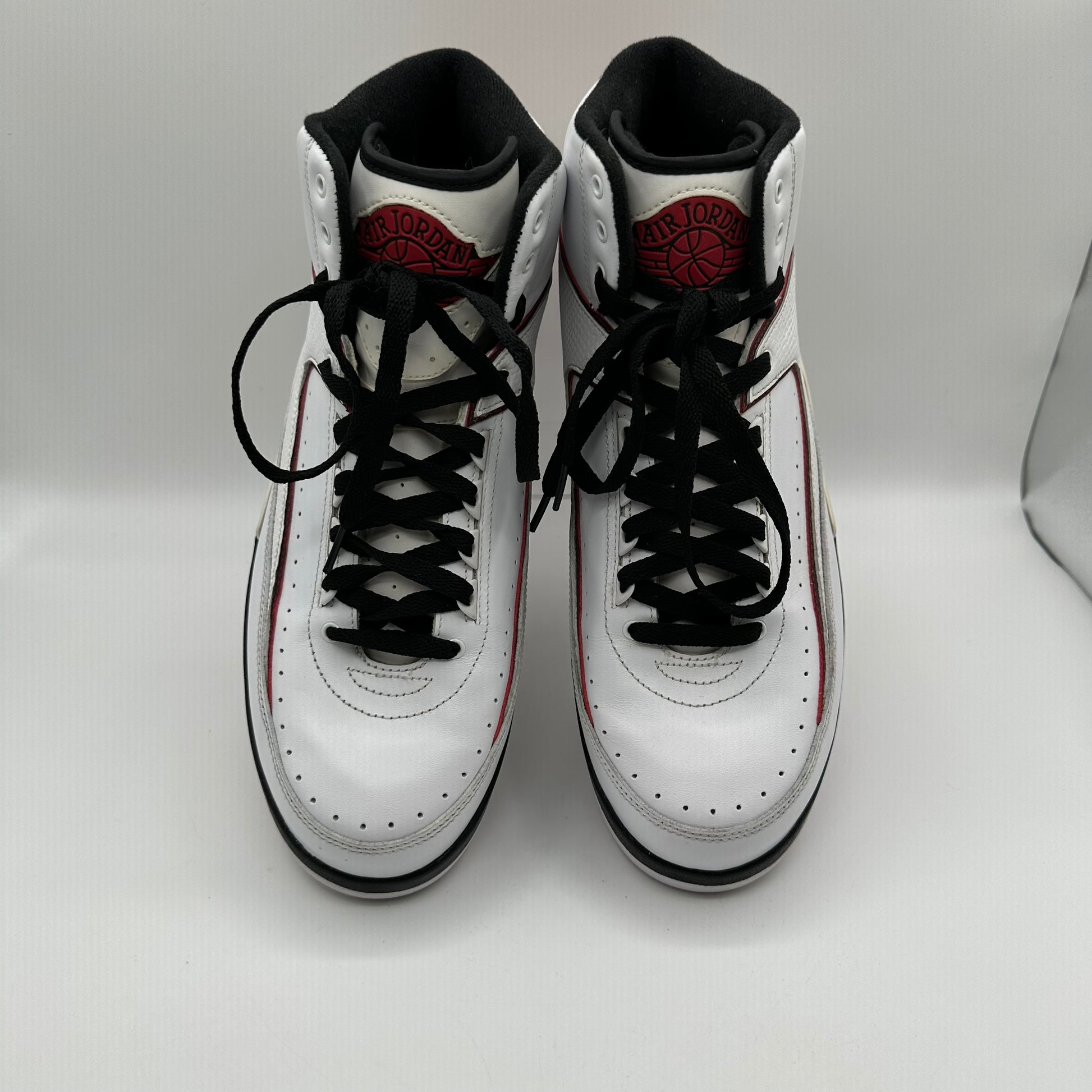Jordan 2 Retro Chicago QF White Varsity Red Front of Shoes